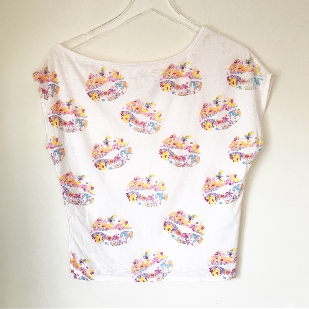 Chaser | *Rare* Style Flower Lips Top Size XS